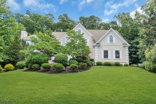 66 Beachmont Terrace, North Caldwell Boro, NJ 07006