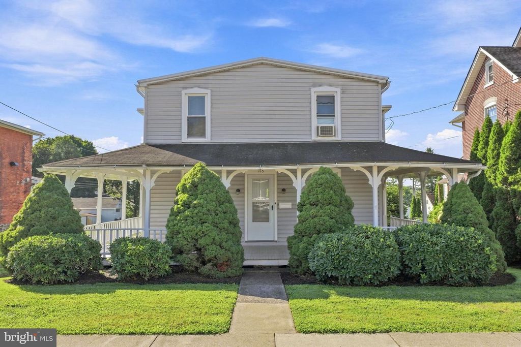 115 S 4TH ST, PERKASIE, PA 18944 — exterior