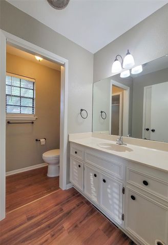 214 Williamsburg Avenue, Victoria, TX 77904