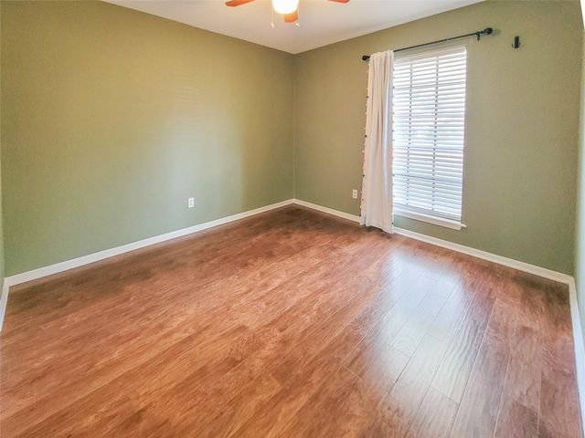 214 Williamsburg Avenue, Victoria, TX 77904