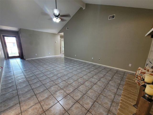 214 Williamsburg Avenue, Victoria, TX 77904