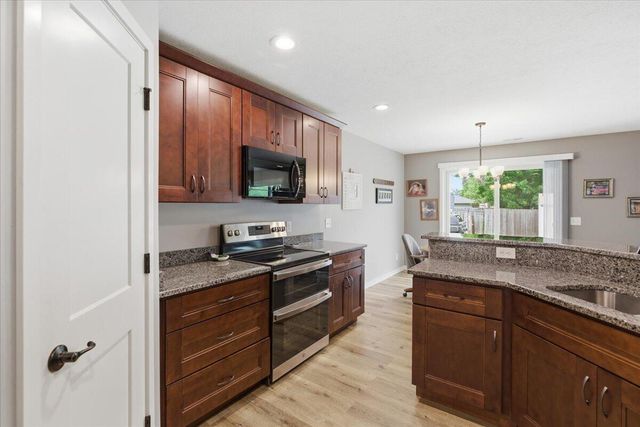 1220 N 29TH Street, Council Bluffs, IA 51501