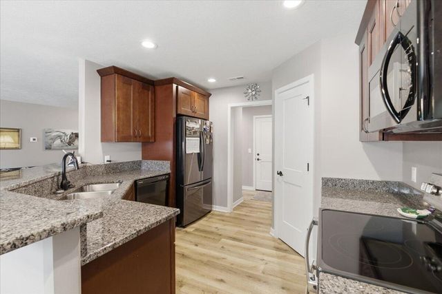 1220 N 29TH Street, Council Bluffs, IA 51501