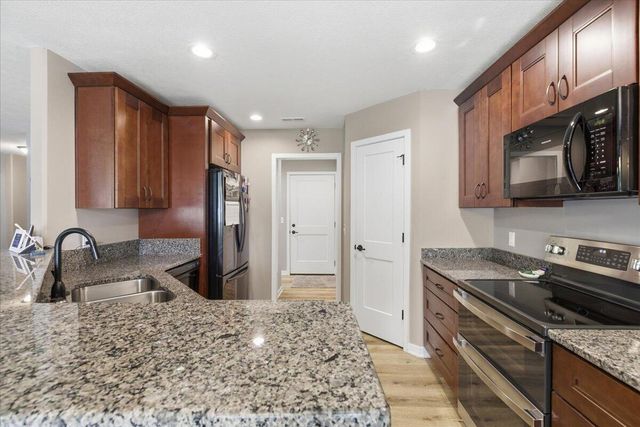 1220 N 29TH Street, Council Bluffs, IA 51501
