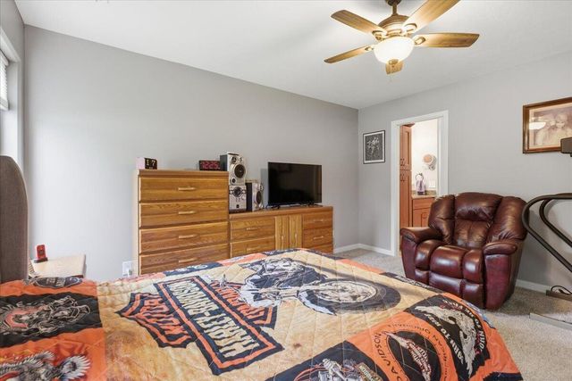 1220 N 29TH Street, Council Bluffs, IA 51501