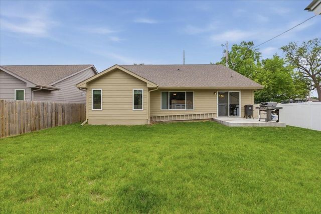 1220 N 29TH Street, Council Bluffs, IA 51501