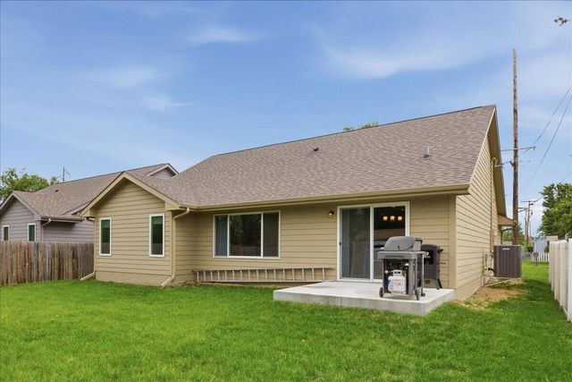1220 N 29TH Street, Council Bluffs, IA 51501