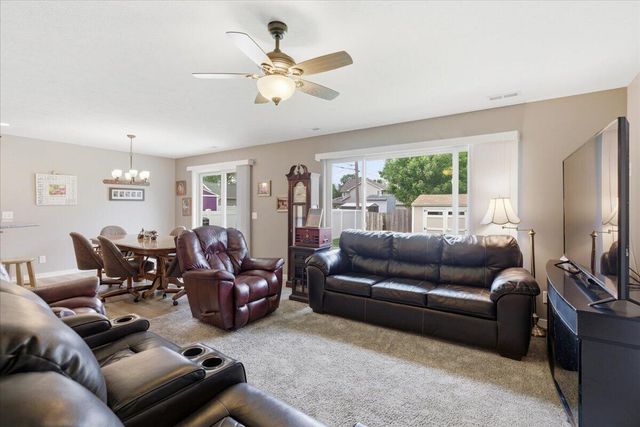 1220 N 29TH Street, Council Bluffs, IA 51501