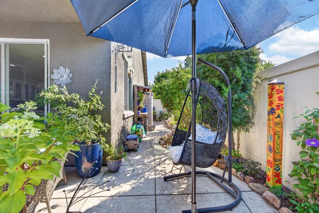 1370 Chestnut Hill Dr, Manteca, CA 95336