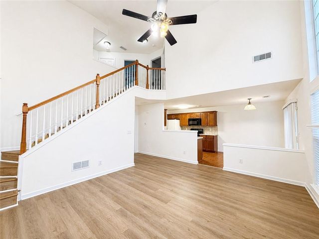 8835 Grappe Trace, Suwanee, GA 30024