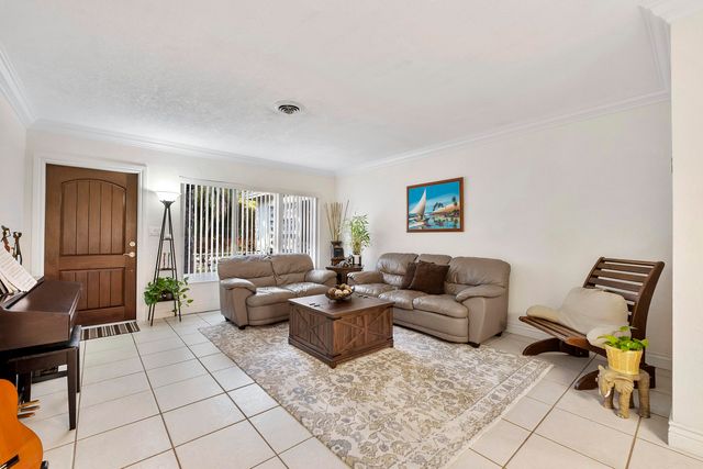 5020 SW 11th Street, Margate, FL 33068