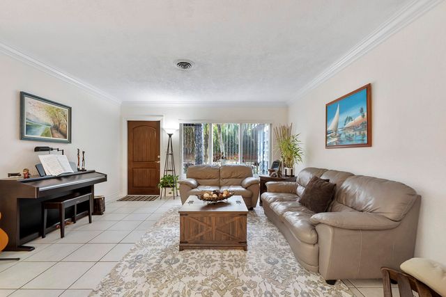 5020 SW 11th Street, Margate, FL 33068