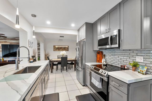 5020 SW 11th Street, Margate, FL 33068