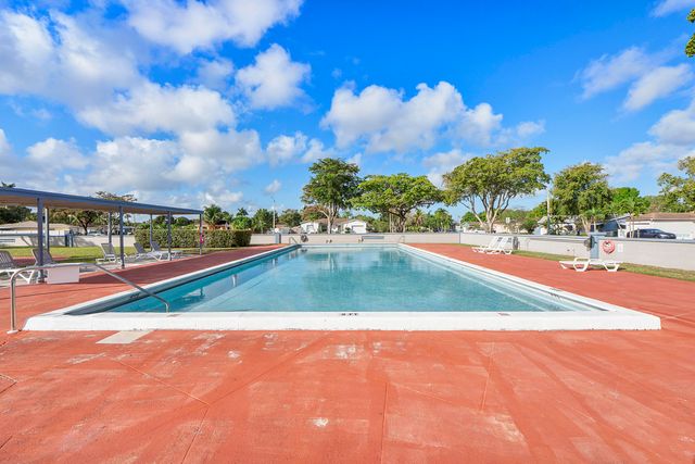 5020 SW 11th Street, Margate, FL 33068