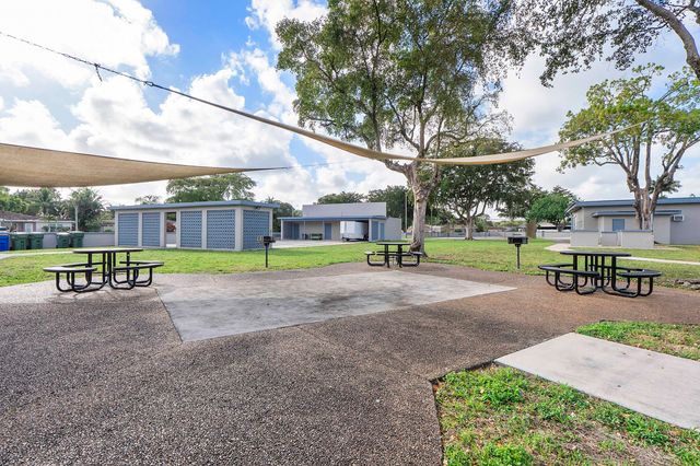 5020 SW 11th Street, Margate, FL 33068