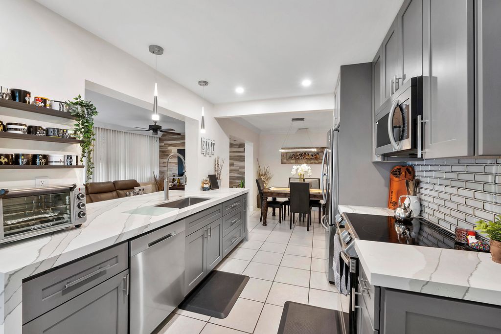 5020 SW 11th Street, Margate, FL 33068