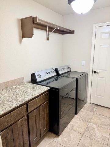 2903 SW Tanglewood Avenue, Bentonville, AR 72712