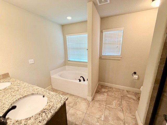 2903 SW Tanglewood Avenue, Bentonville, AR 72712