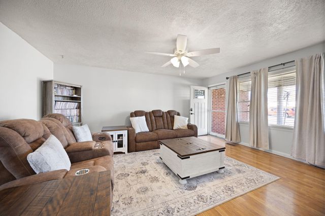 237 Magnolia Avenue, Somerset, KY 42503