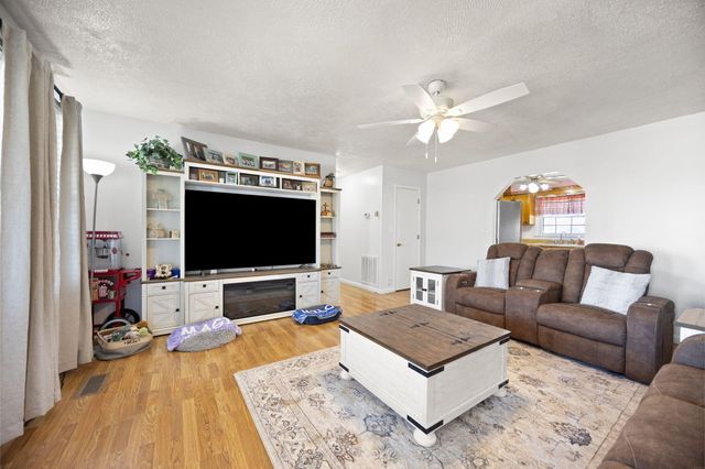 237 Magnolia Avenue, Somerset, KY 42503