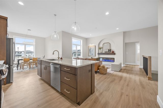 717 Pointer Circle, Center Point, IA 52213