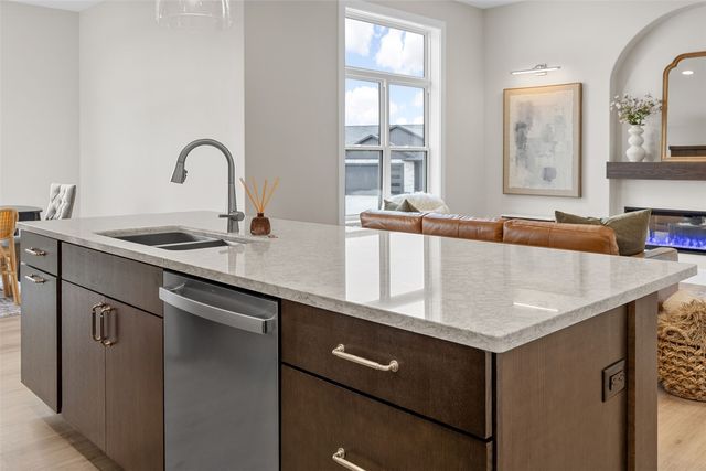 717 Pointer Circle, Center Point, IA 52213