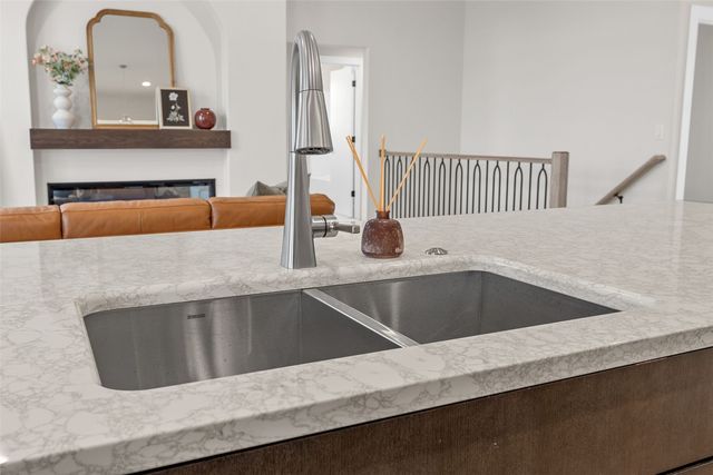 717 Pointer Circle, Center Point, IA 52213