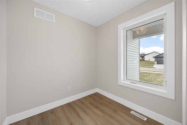 717 Pointer Circle, Center Point, IA 52213