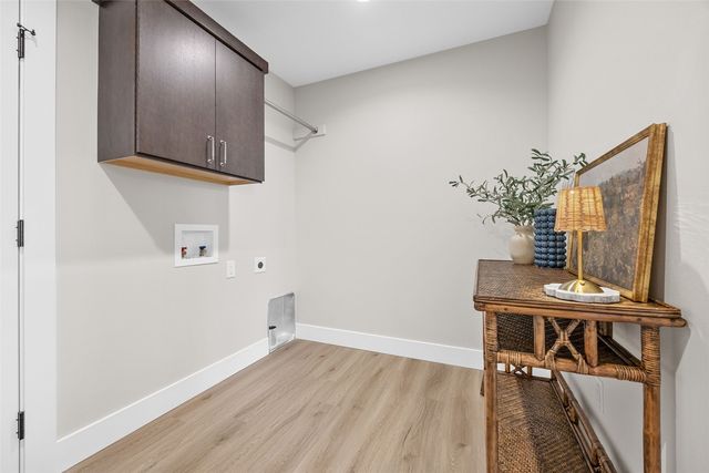 717 Pointer Circle, Center Point, IA 52213