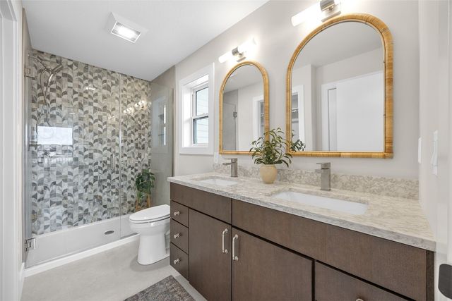 717 Pointer Circle, Center Point, IA 52213