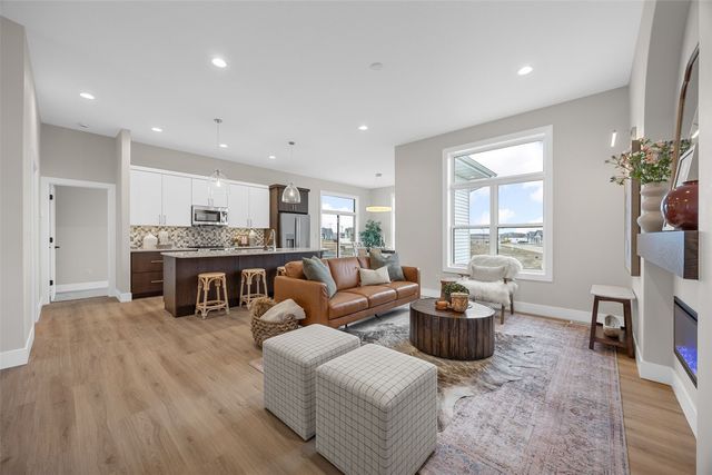 717 Pointer Circle, Center Point, IA 52213