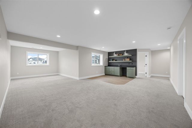 717 Pointer Circle, Center Point, IA 52213