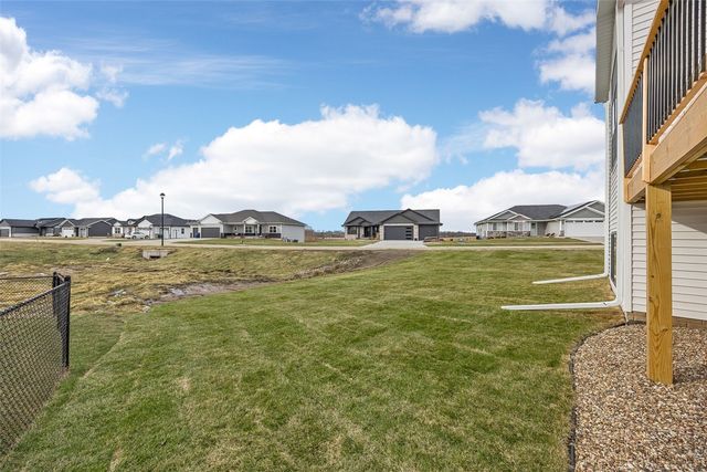 717 Pointer Circle, Center Point, IA 52213