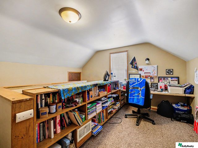 4340 Browne Street, Omaha, NE 68111