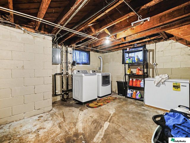 4340 Browne Street, Omaha, NE 68111