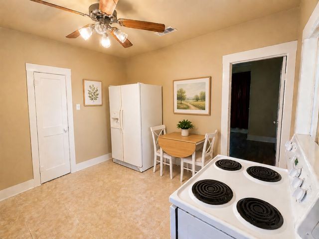 807 S Elm ST, Georgetown, TX 78626