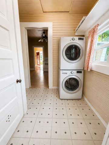 807 S Elm ST, Georgetown, TX 78626