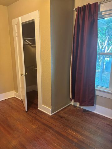 807 S Elm ST, Georgetown, TX 78626