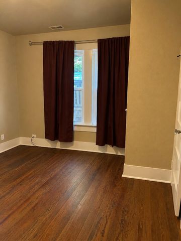 807 S Elm ST, Georgetown, TX 78626