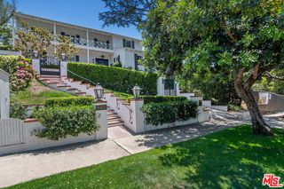 10428 Wyton Drive, Los Angeles, CA 90024