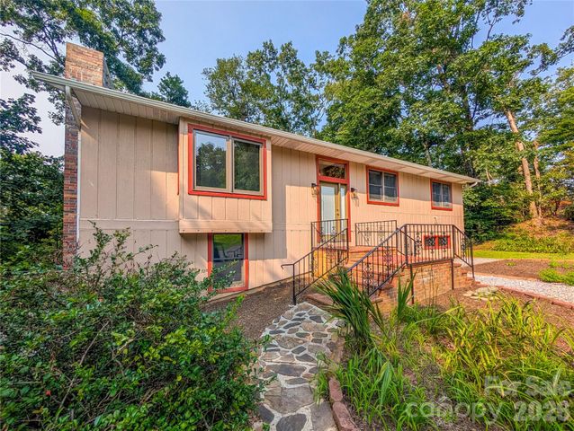 328 Wooded Valley Lane, Burnsville, NC 28714