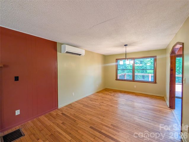 328 Wooded Valley Lane, Burnsville, NC 28714