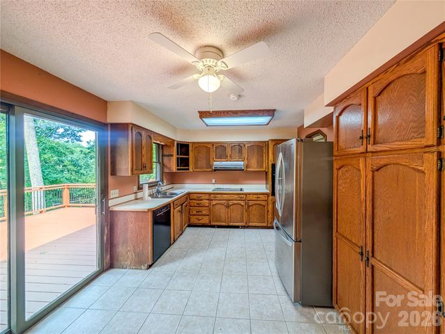 328 Wooded Valley Lane, Burnsville, NC 28714