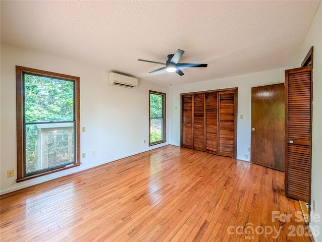 328 Wooded Valley Lane, Burnsville, NC 28714