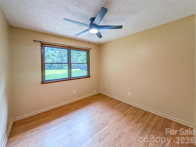 328 Wooded Valley Lane, Burnsville, NC 28714