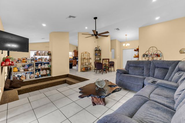 4941 NW 83rd Avenue, Lauderhill, FL 33351