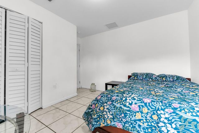 4941 NW 83rd Avenue, Lauderhill, FL 33351
