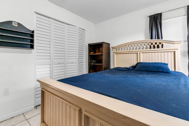 4941 NW 83rd Avenue, Lauderhill, FL 33351