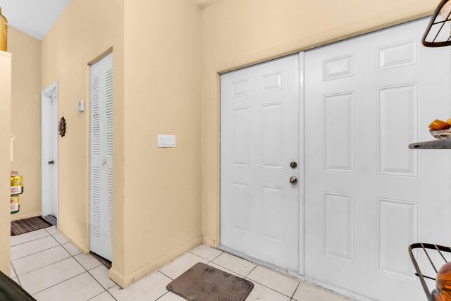 4941 NW 83rd Avenue, Lauderhill, FL 33351