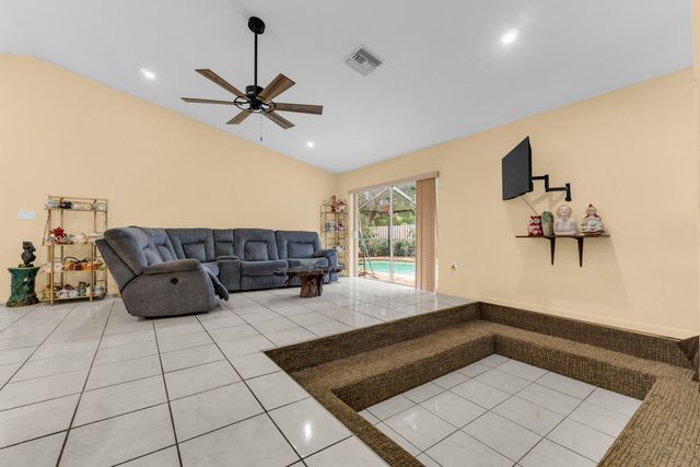 4941 NW 83rd Avenue, Lauderhill, FL 33351